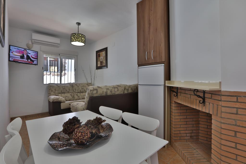 Apartamentos El Madronal Coto Rios Exterior photo