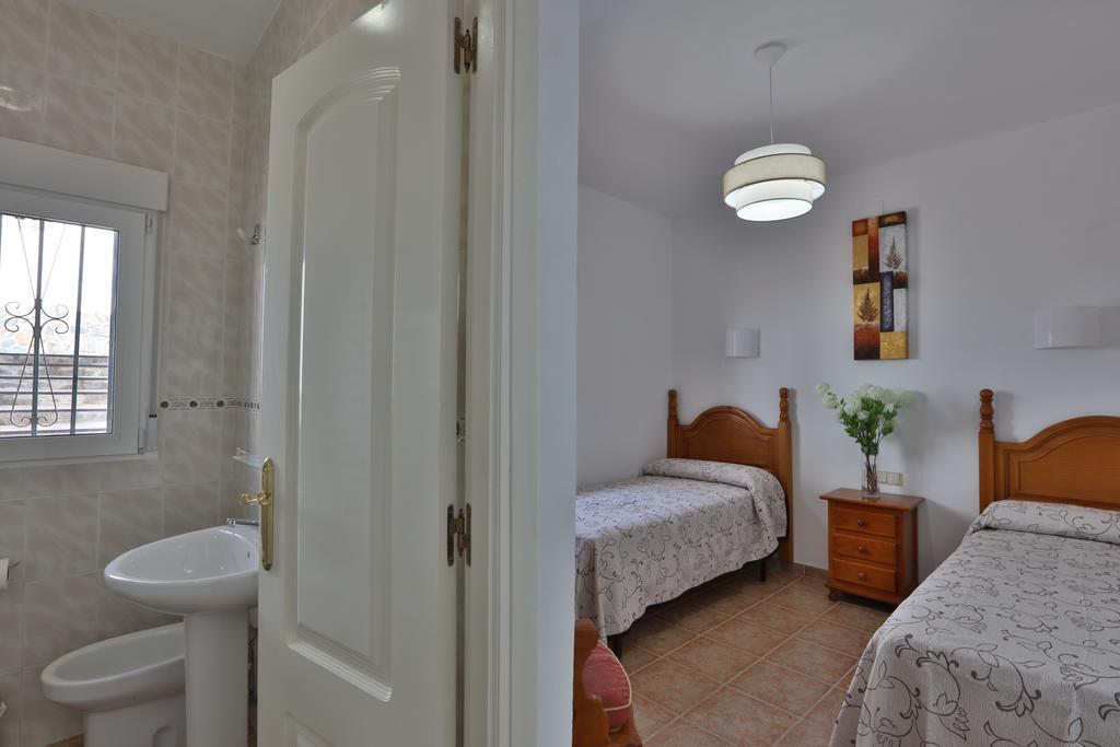 Apartamentos El Madronal Coto Rios Exterior photo